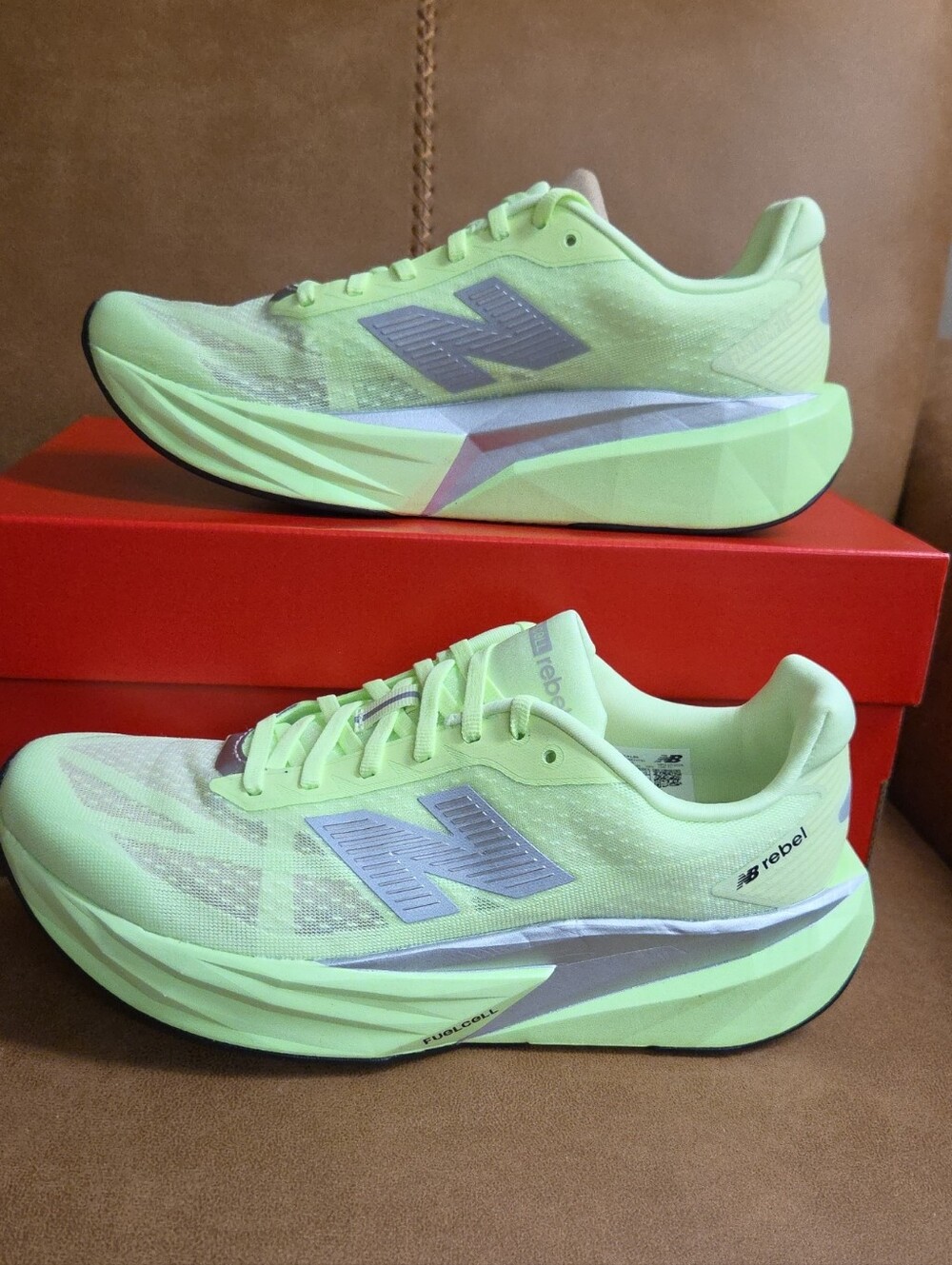 New Balance Green  Fuel Cell Rebel  9.5m